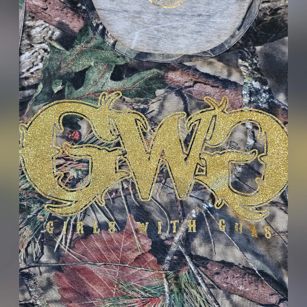 GWG Girls with Guns womens 2x Mossy Oak camo with gold logo sleeveless tank - Picture 2 of 6